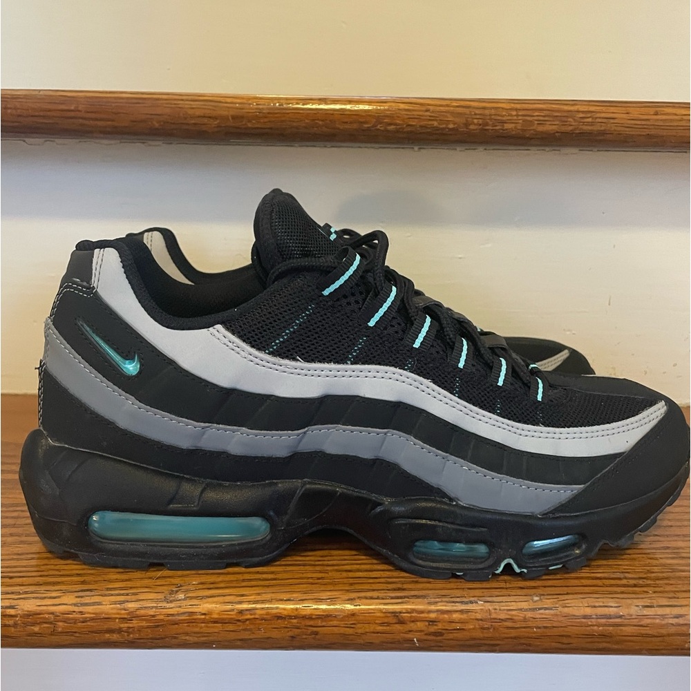 The Nike Air Max 95 'Black Aurora Green' Men’s Size 11